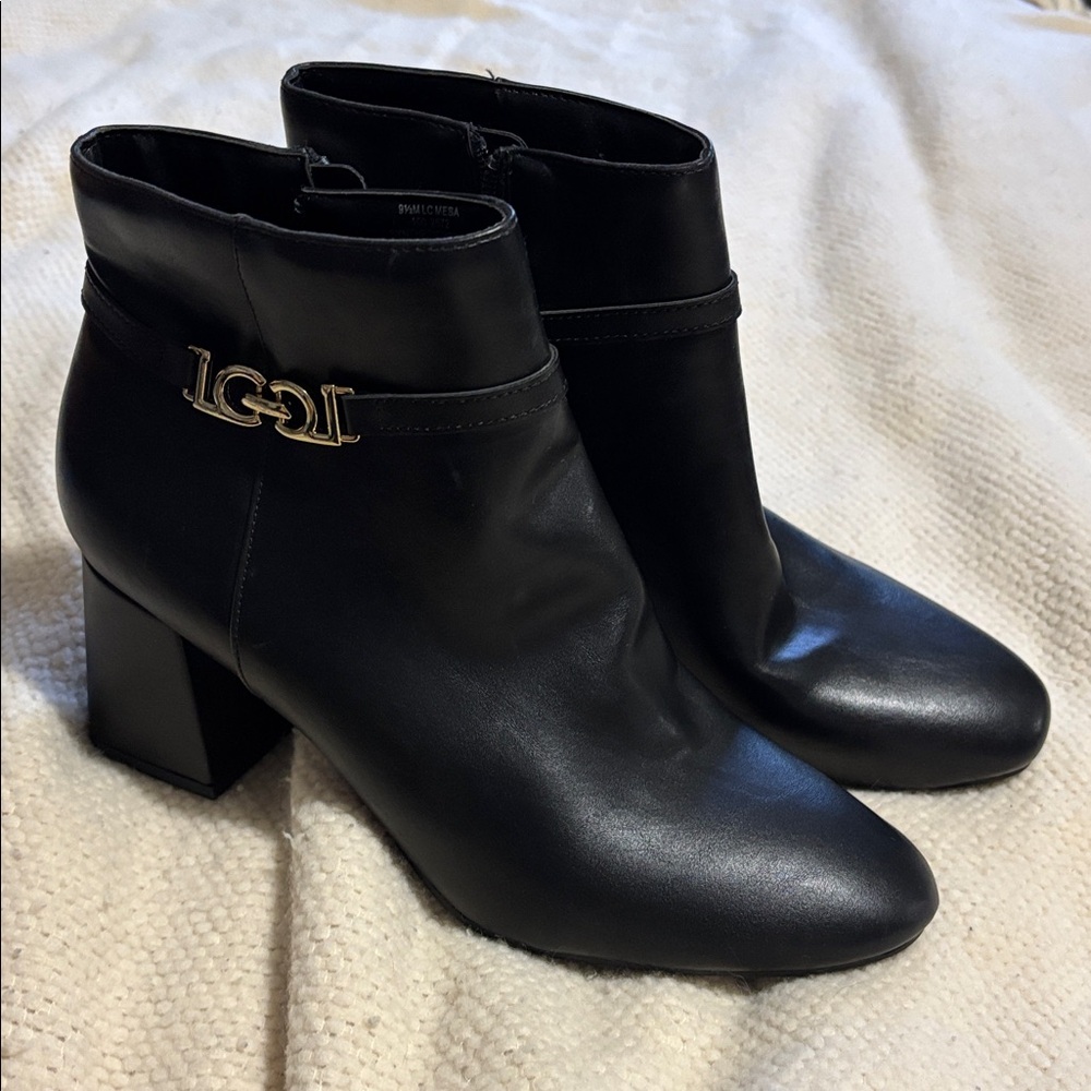 Chic Black Liz Claiborne Ankle Boots with Gold Detail